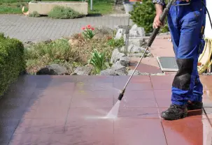 Nettoyage haute pression de surfaces extérieures à Mérignac par GpropreService